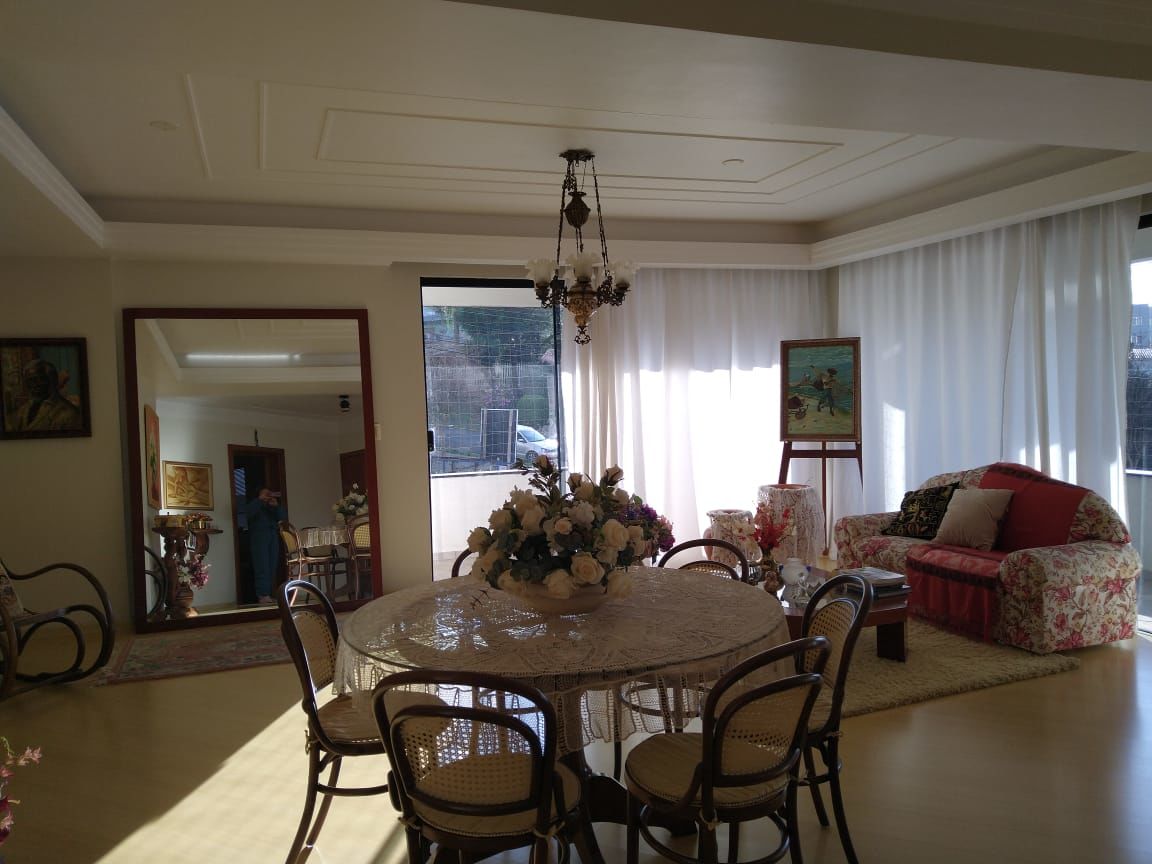 Apartamento de 2 quartos, 217m² no bairro Presidente Médici, em Chapecó | Eu Corretor