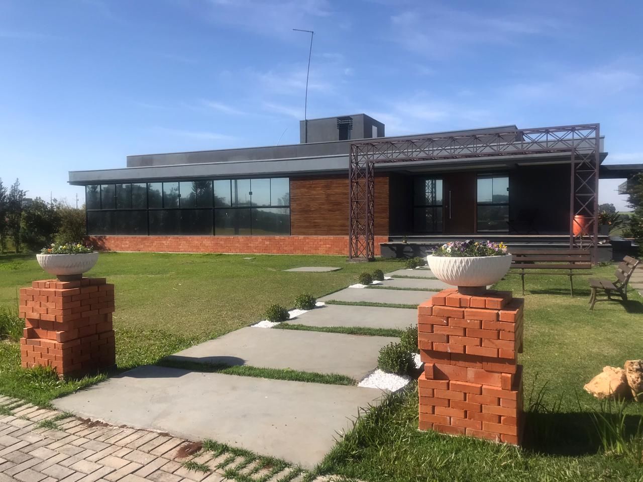 Casa de Condomínio de 3 quartos, 430m² no bairro Porto Goio En, em Chapecó | Eu Corretor