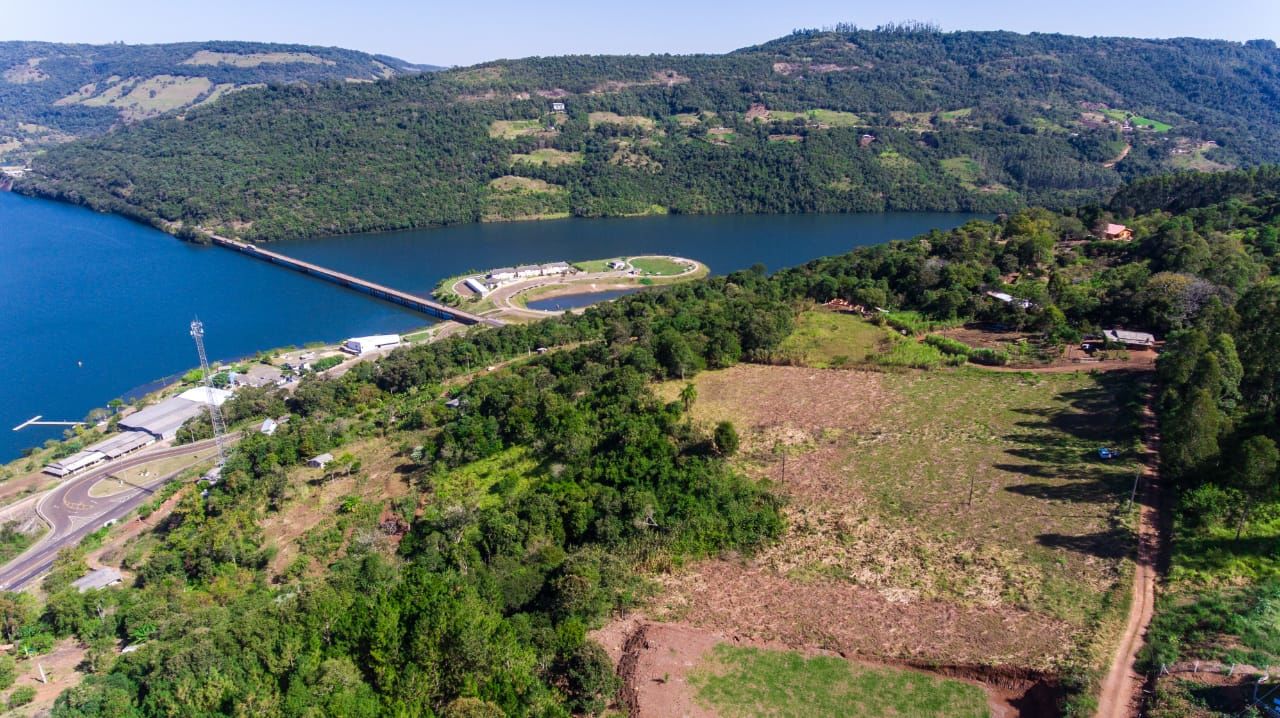 Chácara de 25800m² | Eu Corretor