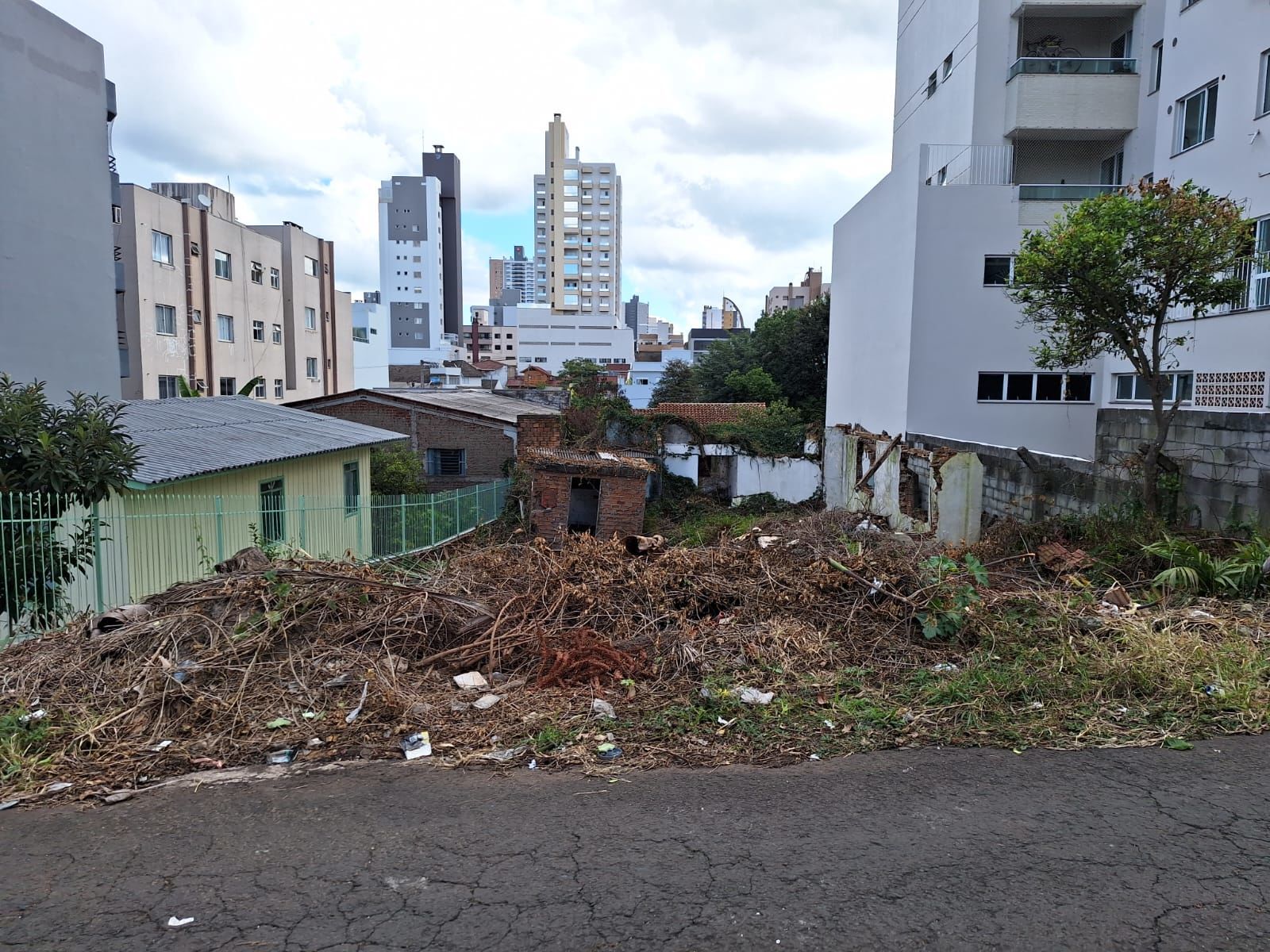 Lote/Terreno de 330m² no bairro Presidente Médici, em Chapecó | Eu Corretor