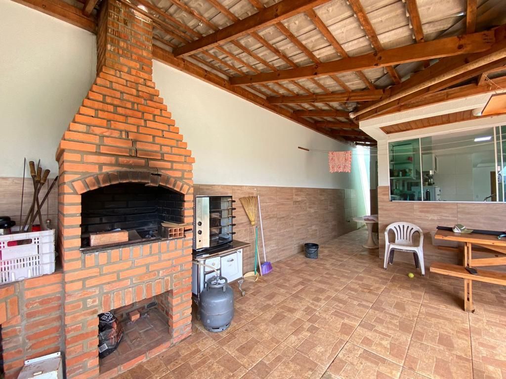 Casa de 3 quartos, 181m² no bairro Santos Dumont, em Chapecó | Eu Corretor