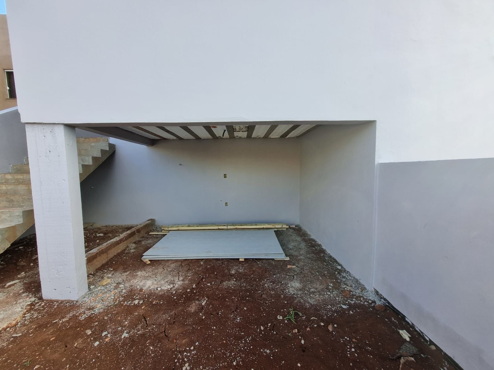 Sobrado de 2 quartos, 75m² | Eu Corretor