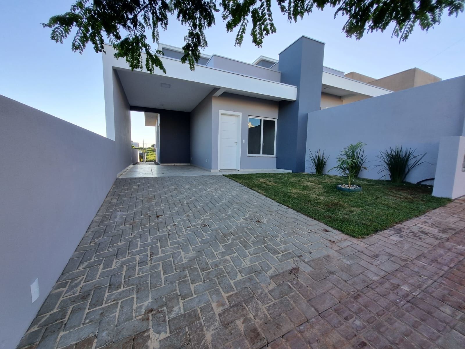 Sobrado de 2 quartos, 75m² | Eu Corretor
